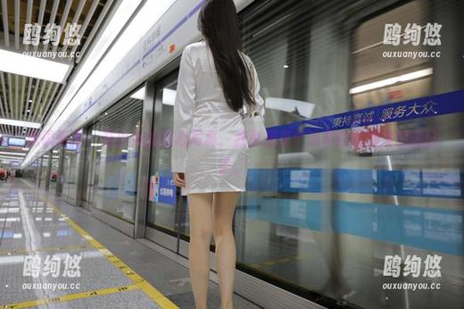 魔镜街拍 - 艾小青的甜心写真，我也想有个这样的甜到发腻的日子。